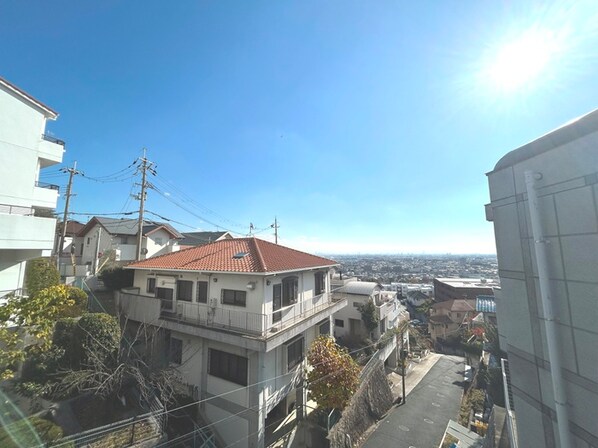 エスタ雲雀丘の物件内観写真